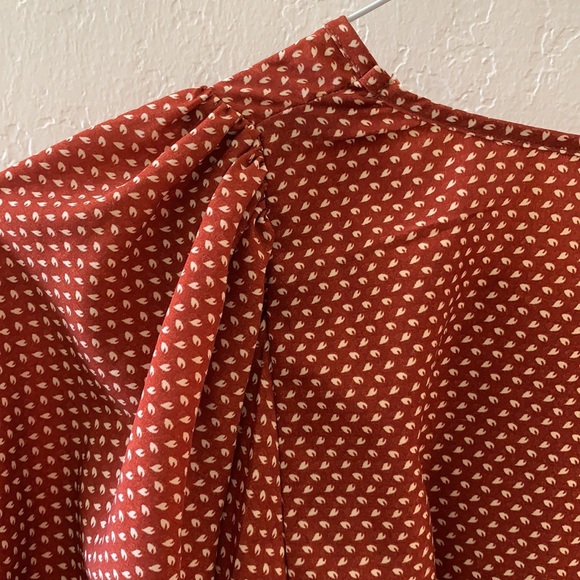 Beautiful silk dress, Canadian designer - Picture 5 of 6